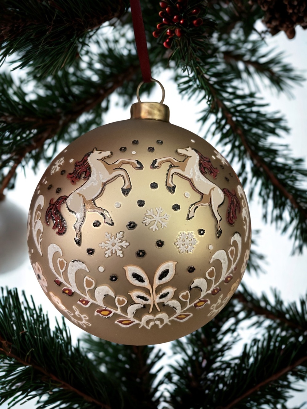 VERA BRADLEY 2023 Enchantment Neutral Christmas Ornament Gold Horse Snowflake - Picture 5 of 9